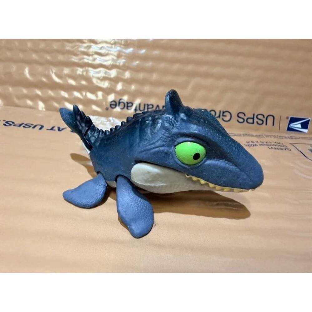 Mattel Jurassic World Snap Squad Mosasaurus Mini Clip-On Figure Blue Green Eyes